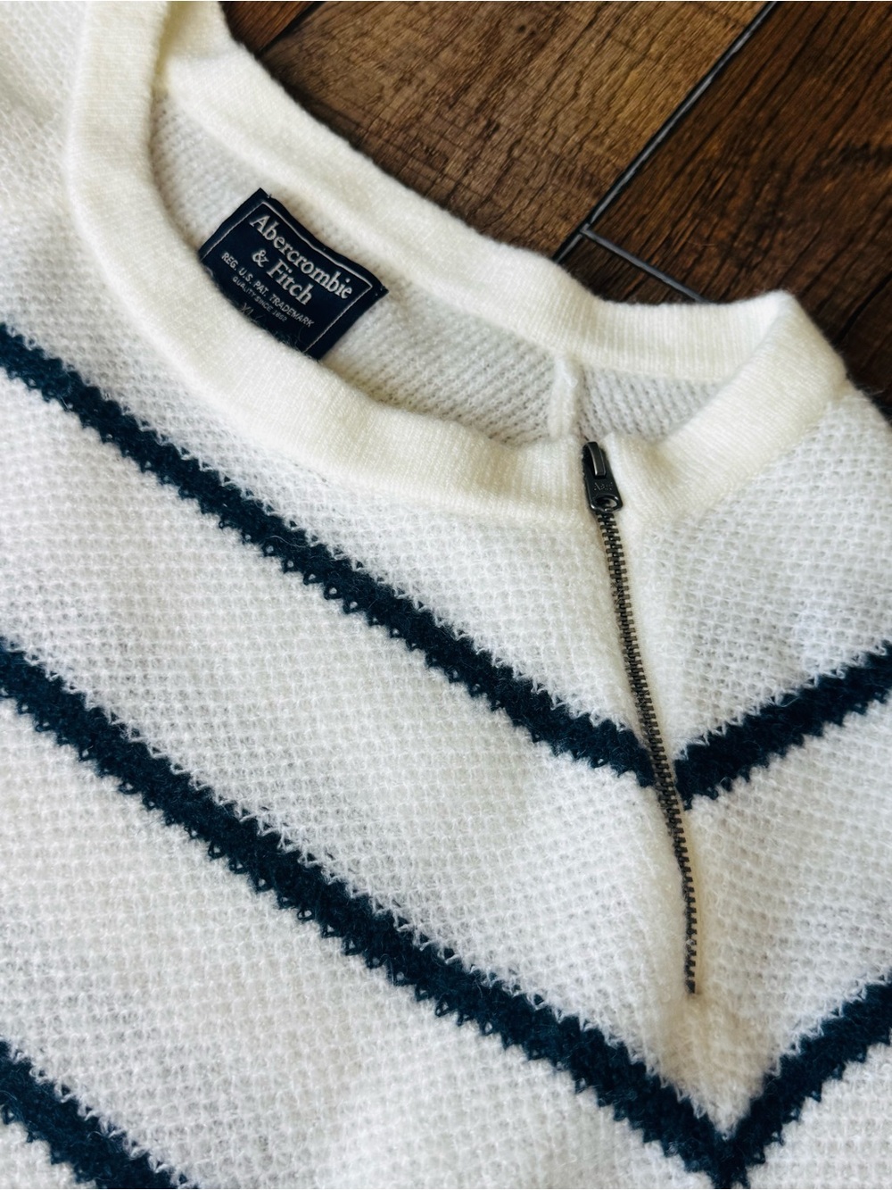 Abercrombie & Fitch Women’s White Knit Sweater with Navy Stripes and zipper